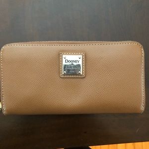 Dooney and Bourke wallet